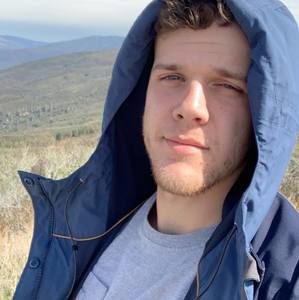 Meet your Posher, Alex